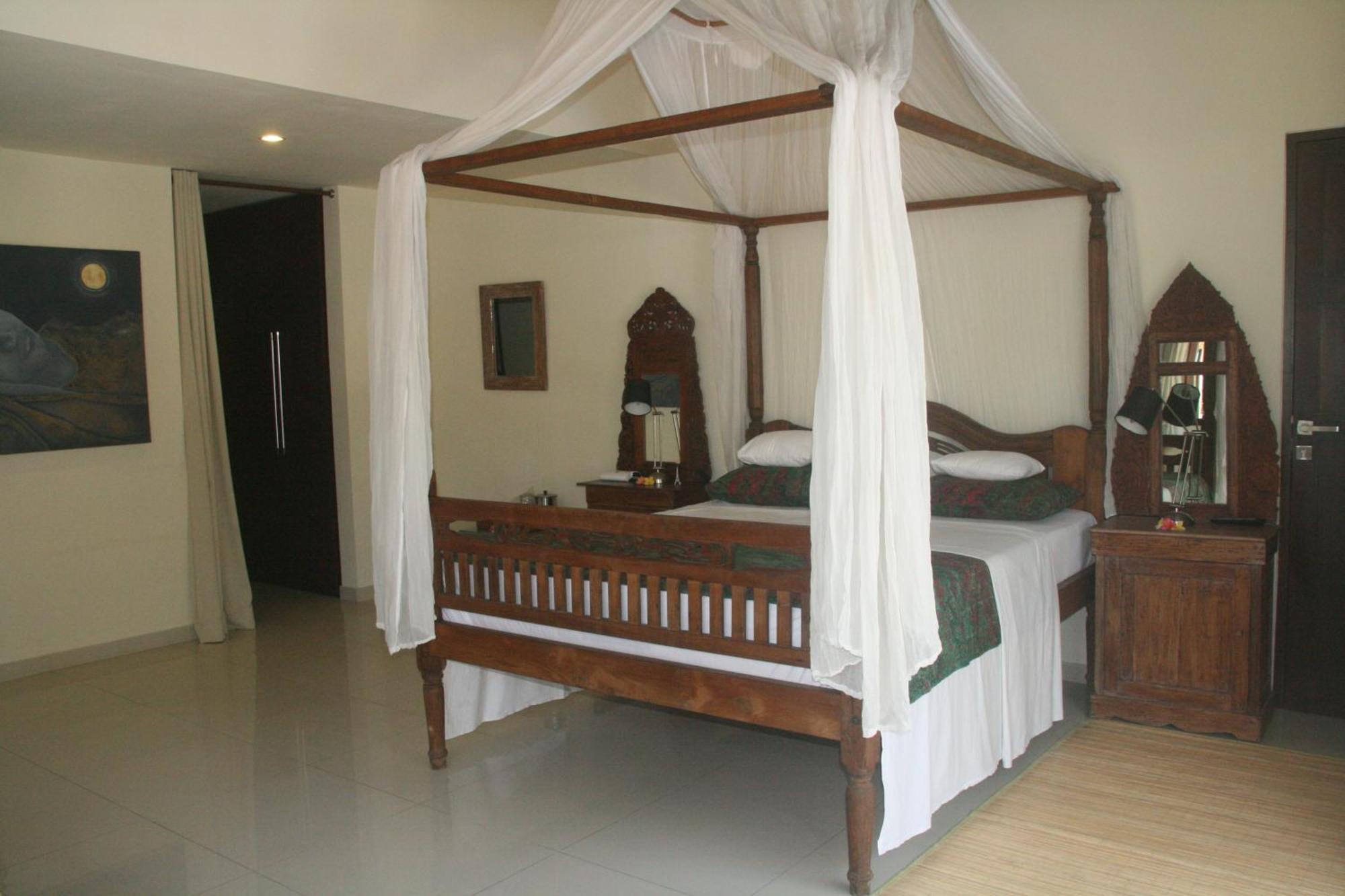 Frangipani Beach Hotel Lovina Quarto foto