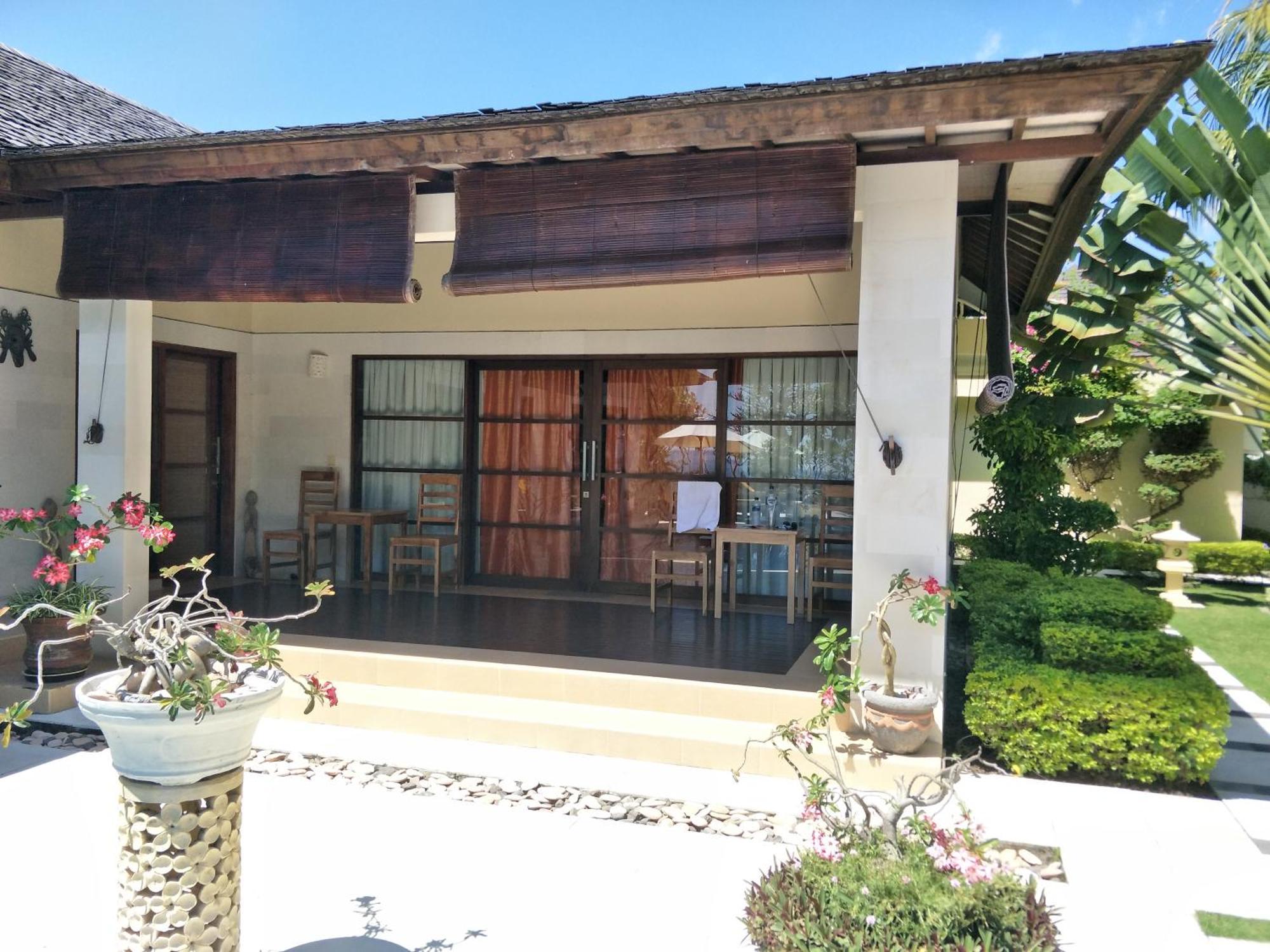Frangipani Beach Hotel Lovina Exterior foto
